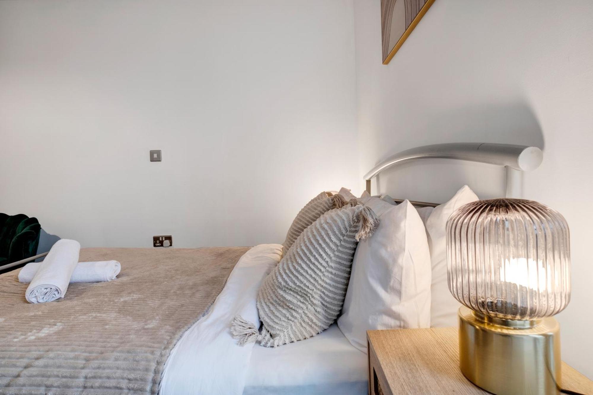 Ultra Stylish 2 Bedroom Apt Centrally Located Birmingham Exterior foto